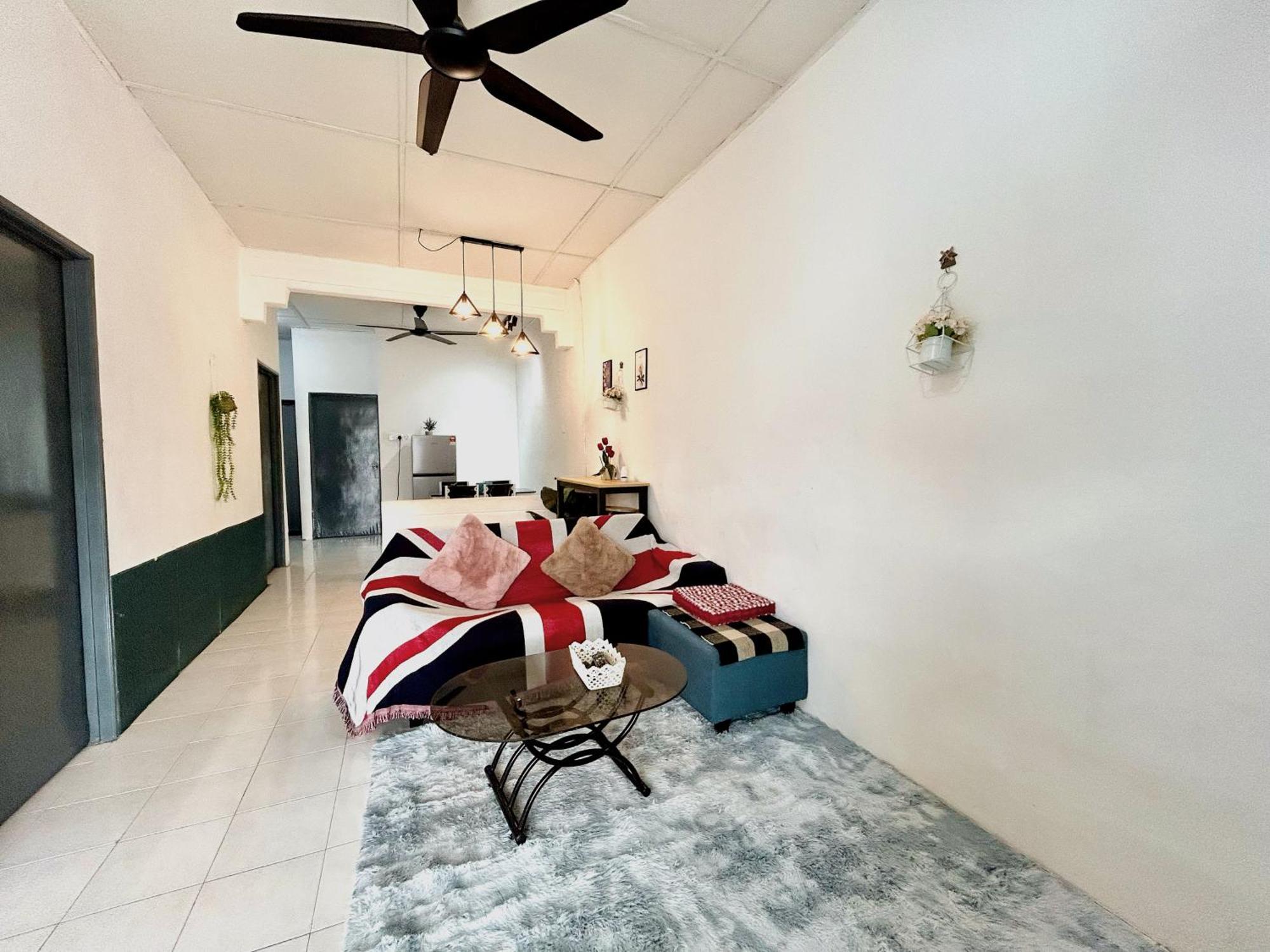 Entire Cozy Home 16 • 3 Bedroom @ Alma Букит-Мертаджам Экстерьер фото